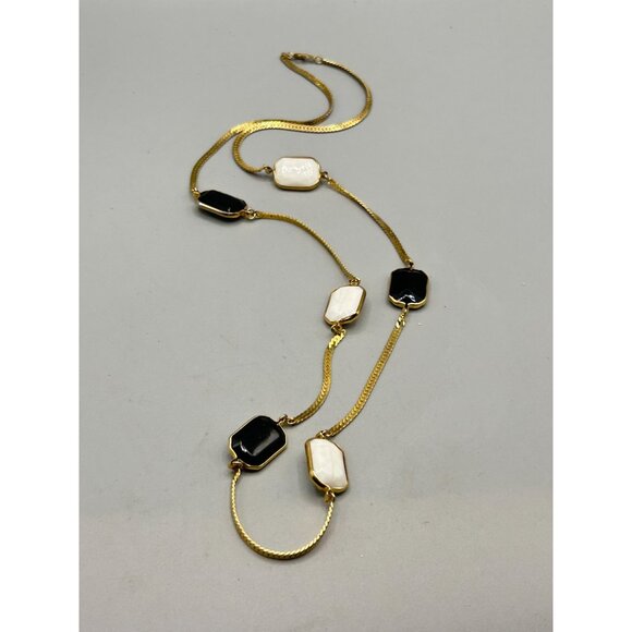 Vintage 90s Gold Tone Necklace with Black & White Acrylic Stones 28" Long - Picture 3 of 7
